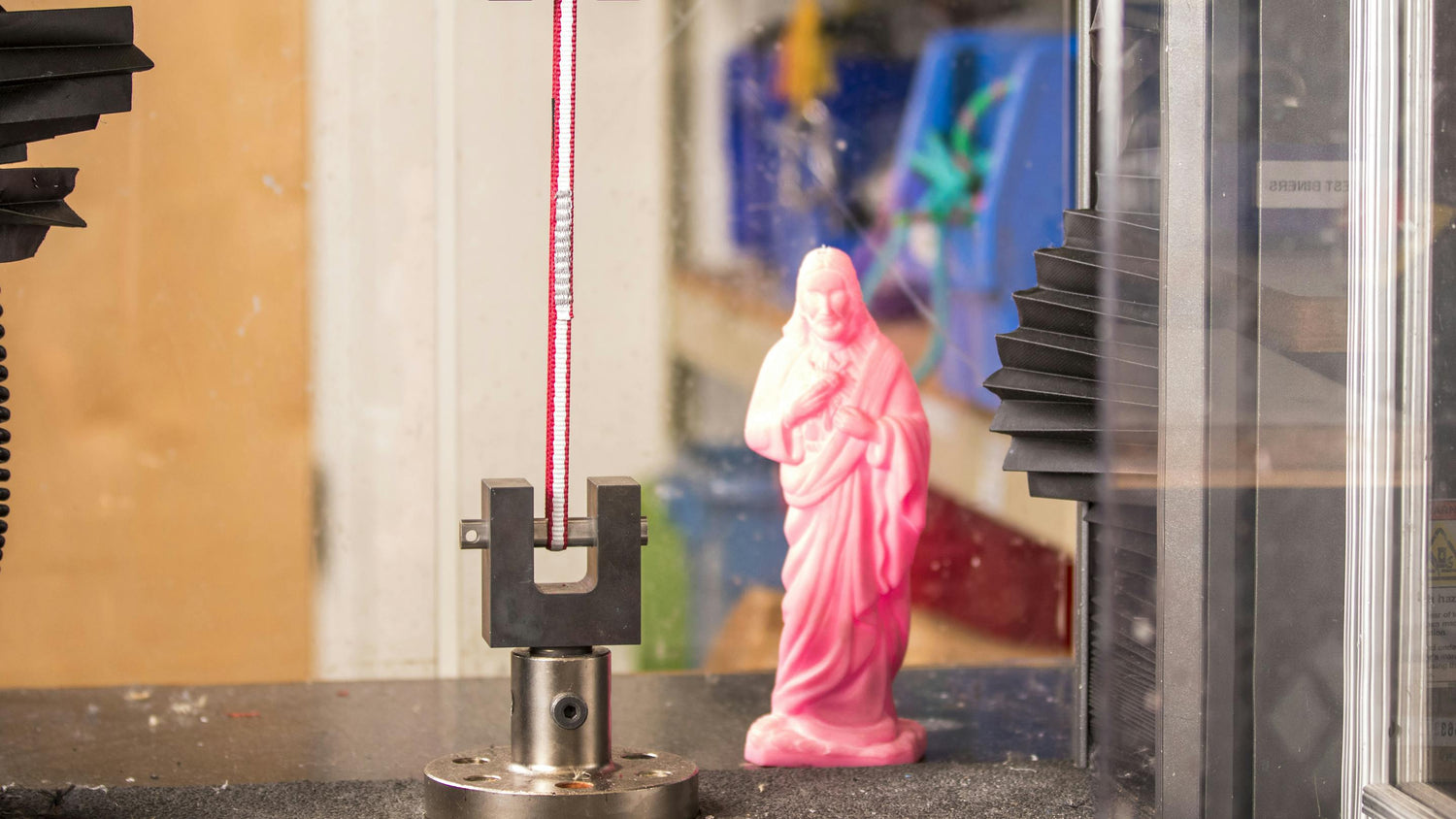 QC LAB: SLING STRENGTH IN 3 ANCHOR CONFIGURATIONS