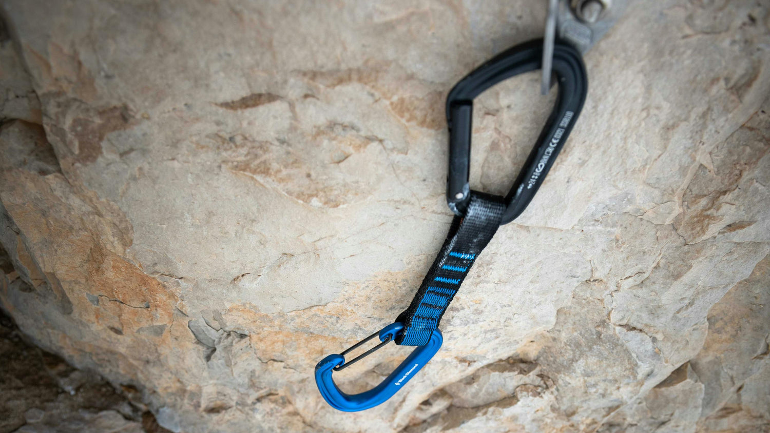 QC LAB: WEAKNESS OF NOSE-HOOKED CARABINERS