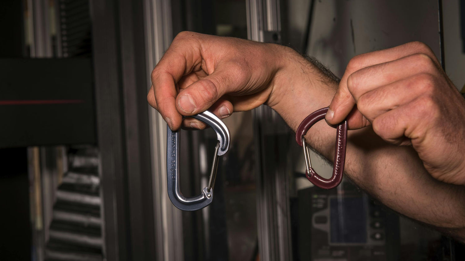 QC LAB: CHOOSING THE RIGHT CARABINER