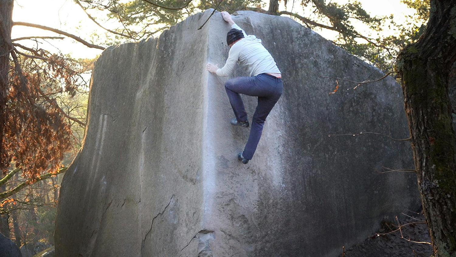 BD AMBASSADOR CHRIS SCHULTE PUTTING UP FA’S IN FONT