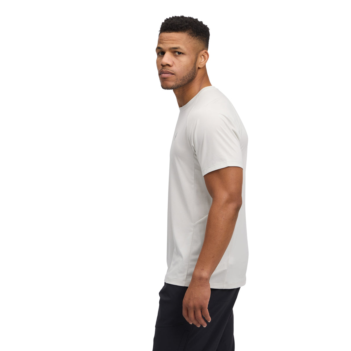 Alloy ~ Model is 5' 11" | Chest 40" | Waist 33" | Size Medium/32